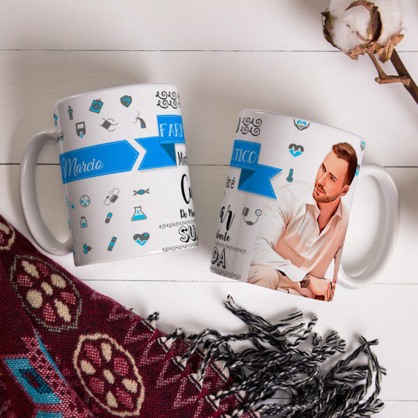 Caneca Profissões Com Caricatura Nome Envio Rápido Profissão Farmácia - 325ml - Image 2